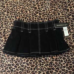 Madden Girl pleated mini skirt
